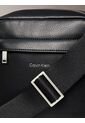 Bolso Negro Reporter Raised Calvin Klein de Calvin Klein