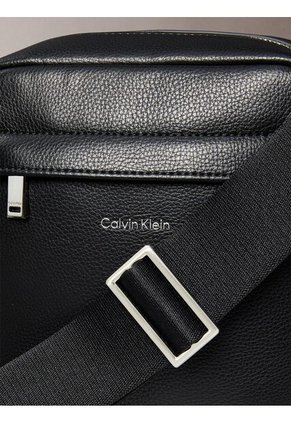 Bolso Negro Reporter Raised Calvin Klein
