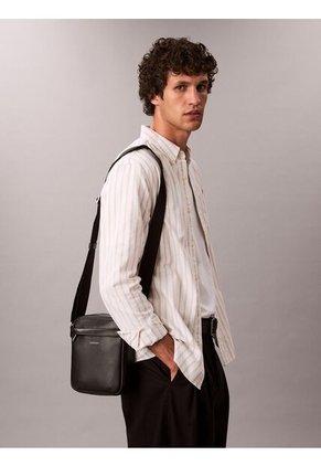Bolso Negro Reporter Raised Calvin Klein