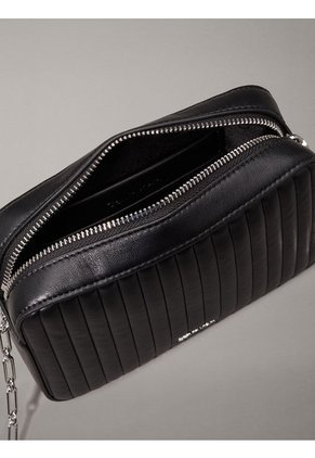 Bolso Negro Cruzado Acolchado Con Solapa Calvin Klein