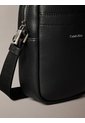 Bolso Negro Reporter Slim Calvin Klein de Calvin Klein