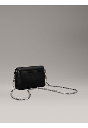 Bolso Negro Cruzado Con Placa Y Cadena Calvin Klein