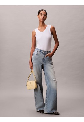 Bolso Beige De Cámara Acolchado Calvin Klein