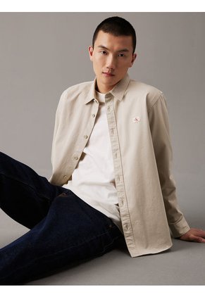 Camisa Gris Con Etiqueta Tejida Calvin Klein