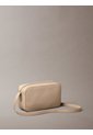 Bolso Beige Cruzado Con Logo Monograma Grabado Calvin Klein de Calvin Klein