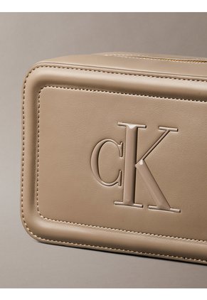 Bolso Beige Cruzado Con Logo Monograma Grabado Calvin Klein