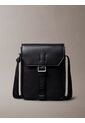 Bolso Negro Cargo Reporter Con Cierre De Solapa Calvin Klein de Calvin Klein