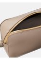 Bolso Beige Cruzado Con Logo En Lámina Metálica Calvin Klein de Calvin Klein