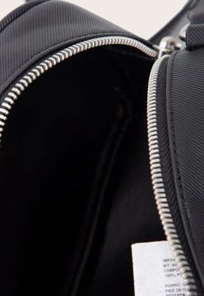 Bolso Manos Libres Negro-Azul-Plateado Calvin Klein