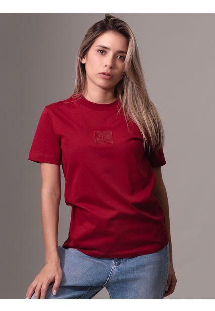 Camiseta Roja Con Monograma E Insignia Calvin Klein