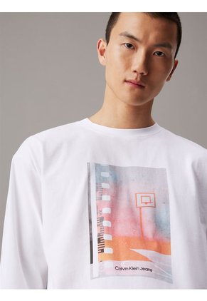 Camiseta Blanca De Manga Larga Con Estampado Gráfico Calvin Klein