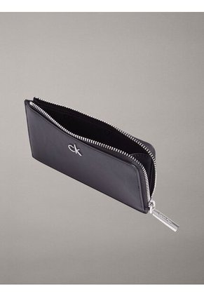 Billetera Negra Relock Con Cremallera Lateral Calvin Klein