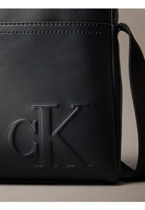 Bolso Negro Reporter Con Logo Monograma Grabado Calvin Klein