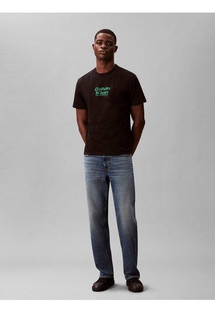 Camiseta Negra Con Logo Gráfico Calvin Klein