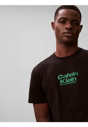 Camiseta Negra Con Logo Gráfico Calvin Klein