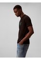 Camiseta Negra Con Logo Gráfico Calvin Klein de Calvin Klein
