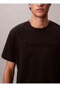 Camiseta Negra Con Logo En Relieve Calvin Klein de Calvin Klein