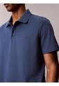 Polo Negro Con Tecnología Interlock Calvin Klein de Calvin Klein