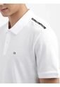 Polo Blanco Con Cinta Decorativa Y Tejido Piqué Calvin Klein de Calvin Klein