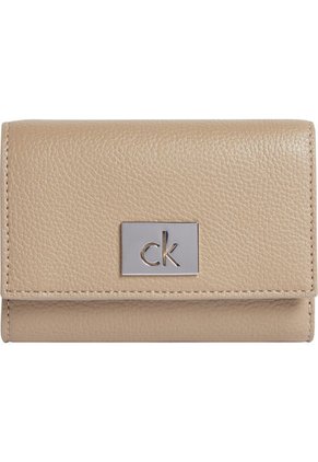 Billetera Beige Triple Con Monograma Calvin Klein