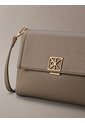 Bolso Beige Cruzado Con Emblema Calvin Klein de Calvin Klein