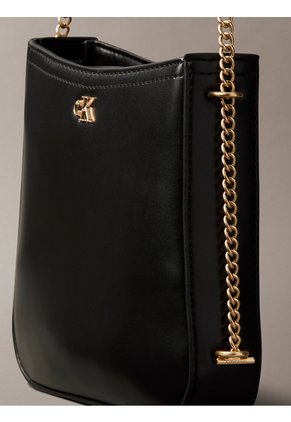 Bolso Negro Tipo Silla Con Cadena Calvin Klein