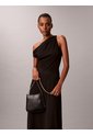 Bolso Negro Tipo Silla Con Cadena Calvin Klein de Calvin Klein