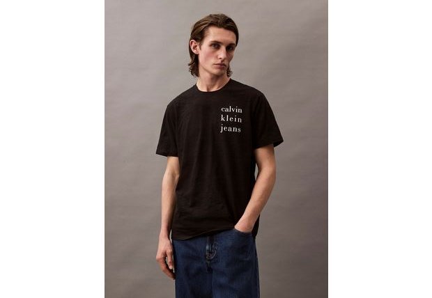 Camiseta Negra Classic Crewneck Calvin Klein