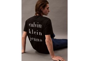 Camiseta Negra Classic Crewneck Calvin Klein