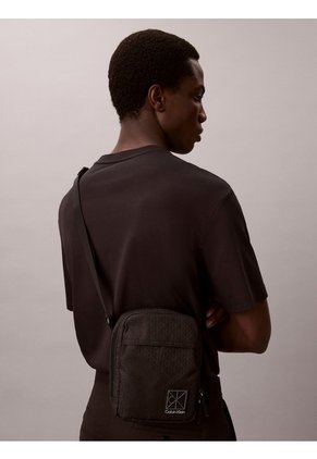 Bolso Negro Reporter Con Estampado De Emblema Calvin Klein