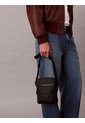 Bolso Negro Reporter Con Insignia Calvin Klein de Calvin Klein