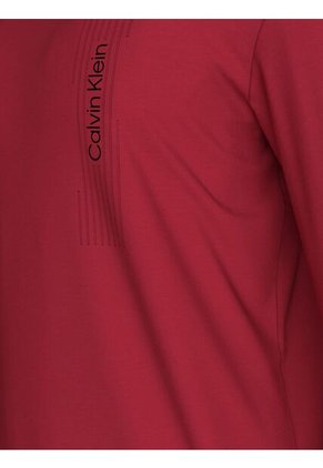 Camiseta Roja Manga Larga Con Logotipo Calvin Klein