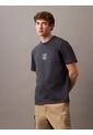 Camiseta Negra Embroidered CK Shield Crewneck Calvin Klein de Calvin Klein