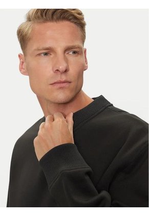 Saco Negro Con Logo Tape Calvin Klein