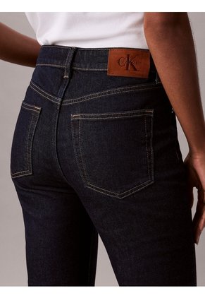 Jeans Rojo Skinny Para Botas Con Lavado Clásico Calvin Klein