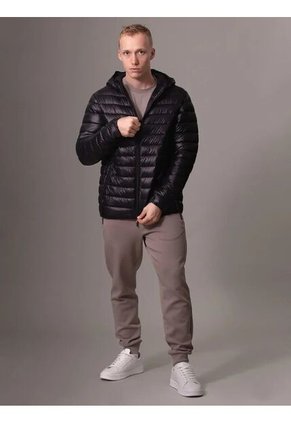 Chaqueta Negra Acolchada Con Capota Calvin Klein