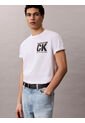 Camiseta Blanca Con Gráfico De Logo Calvin Klein de Calvin Klein