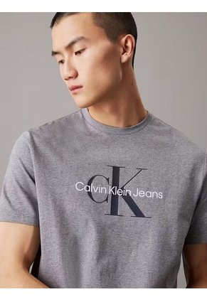 Camiseta Gris Con Monograma Calvin Klein