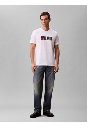 Camiseta Blanca Con Estampado Gráfico Redbox Calvin Klein