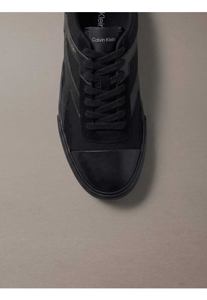 Tenis Negro De Corte Bajo Con Bandas Laterales Calvin Klein