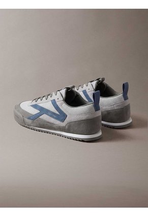 Tenis Gris Deportivos De Corte Bajo Calvin Klein