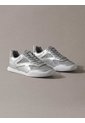 Tenis Gris Runner De Perfil Bajo Con Franjas Calvin Klein de Calvin Klein