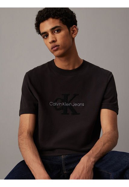 Camiseta Negra  De Chenille Con Monograma Calvin Klein