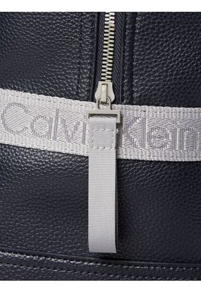 Morral Azul Cargo Calvin Klein