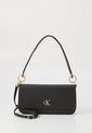 Bolso Negro De Hombro Minimal Monograma Calvin Klein de Calvin Klein