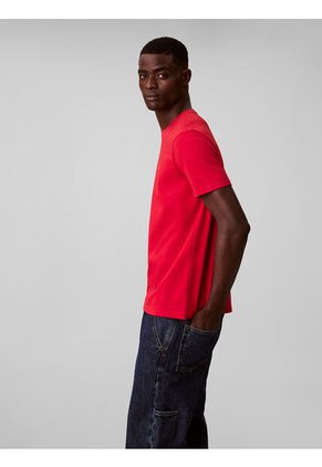Camiseta Roja Con Micro Monograma Bordado Calvin Klein