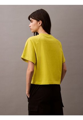 Camiseta Amarilla Cropped Con Escudo Con Logo Calvin Klein