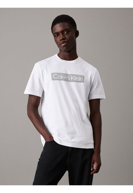 Camiseta Blanca Con Logo En Caja Calvin Klein