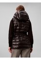 Chaqueta Negra Puffer Liviana Sin Mangas Con Cinturón Calvin Klein de Calvin Klein