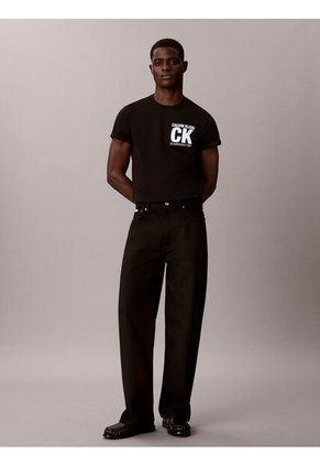 Camiseta Negra Con Gráfico De Logo Calvin Klein